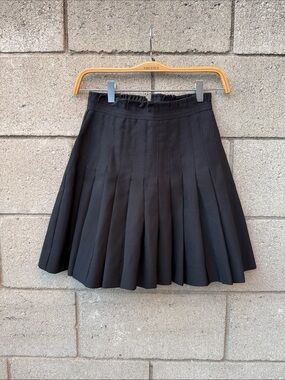 Classic Black Pleated Women's Skirt